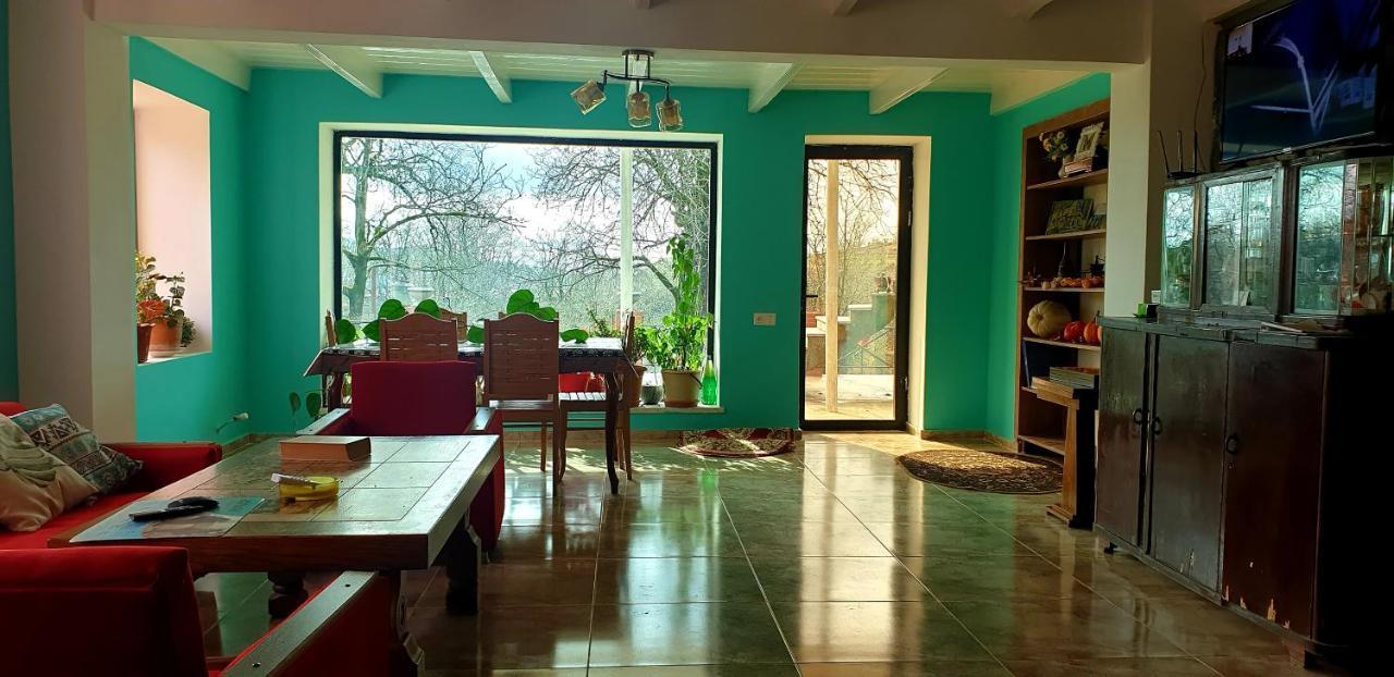 Four Seasons In Kutaisi Hotel Exterior foto